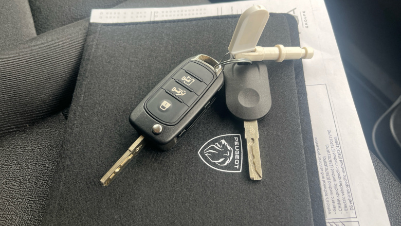 Peugeot Boxer 3500 Heavy L4 Diesel 2.2 BlueHDi 140 H2 Van Professional